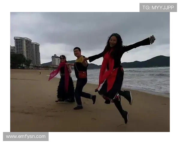 岁月流转,芳华依旧:袁姗姗与张檬的美丽与成长 岁月流转,芳华依旧:袁姗姗与张檬的美丽与成长